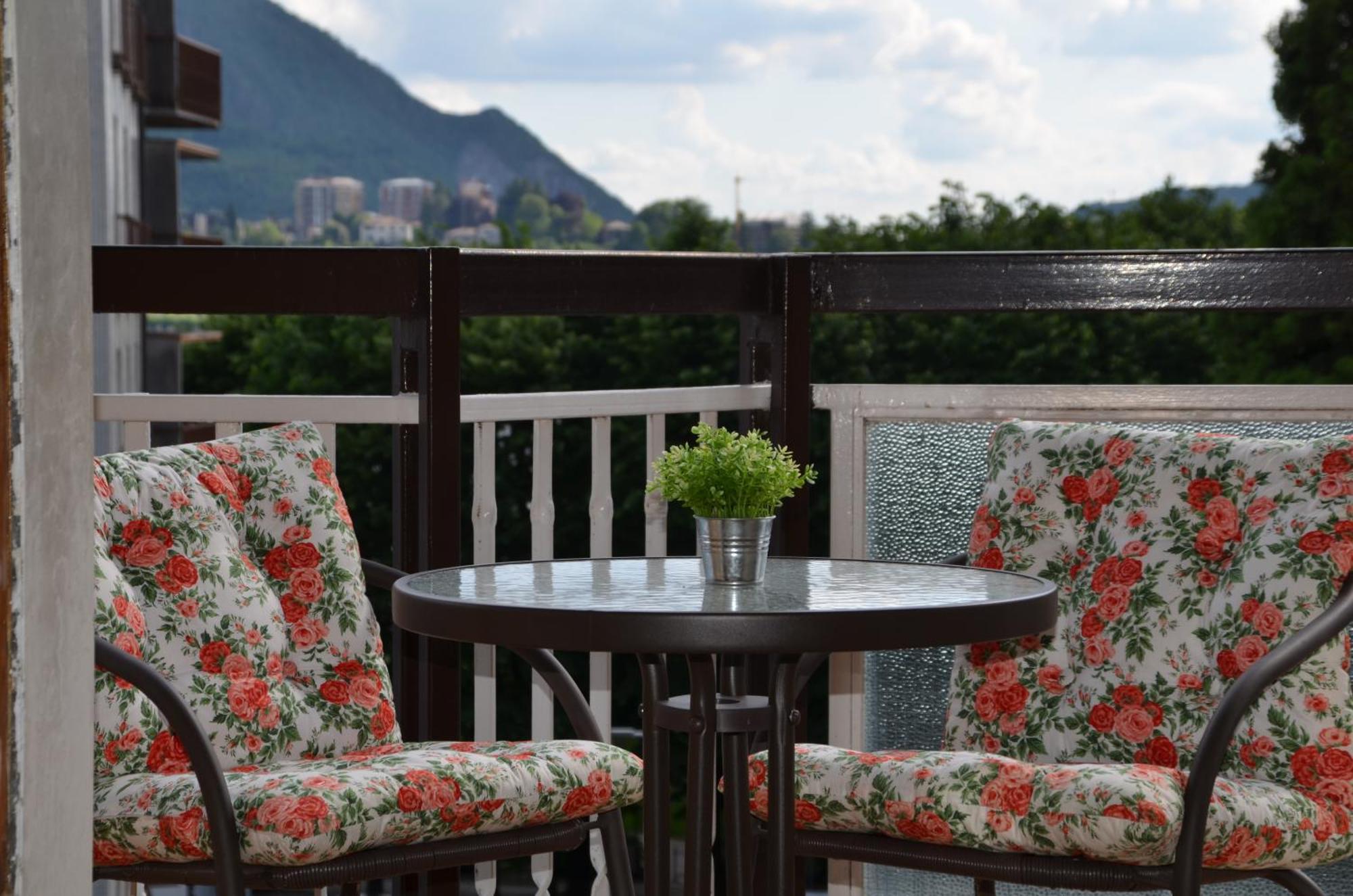 Big Romantic Lake View & Terrace Appartement Lecco Buitenkant foto